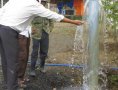 Xuất hiện giếng nước tự phun trào ở Phú Yên